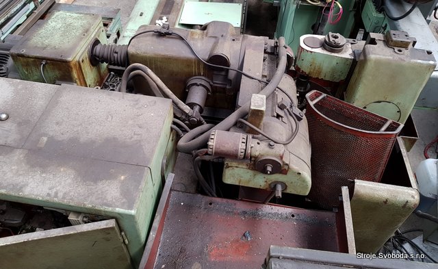 Frézka odvalovací na čelní ozubení OFP 32 (Tos Celakovice OFP 32  Vertical gear hobbing machine (14).jpg)